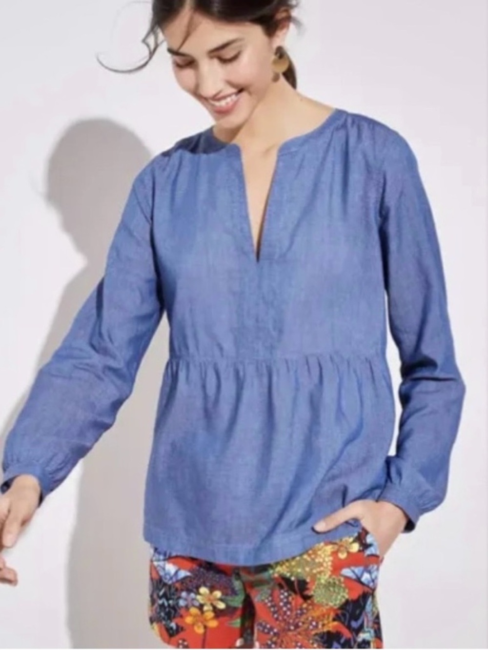 LOFT Blue Chambray Split-V Peplum Blouse size Large